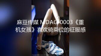 浅浅 黑色轻透内衣 样貌时尚甜美 丰腴曼妙身姿娇媚动人