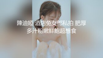 小狼探花约了个长相甜美萌妹子啪啪，沙发调情口交骑坐再到床上后入猛操