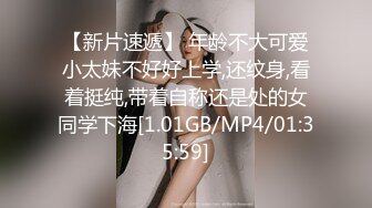 澡堂子更衣室偷窥众多的脱的光溜溜的美女少妇 (10)