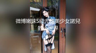 巨乳美女店員がまさかのノーブラ派！？乳首ぽっちしている事を気にせず仕事する彼女に興奮してしまい…