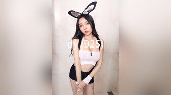 大胆坑神潜入大学校园女卫生间独占一个坑位隔板缝偸拍多位漂亮美眉小解大屁屁妹子尿了好多哗哗很有力量