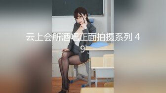 蓝色头发外围妹子近距离口交舔屌扶着小腰后入抽插骑乘人肉