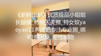  骚娘子在家露脸跟大哥激情啪啪，全程露脸衣服都没脱完就被猴急的大哥按在厨房草了